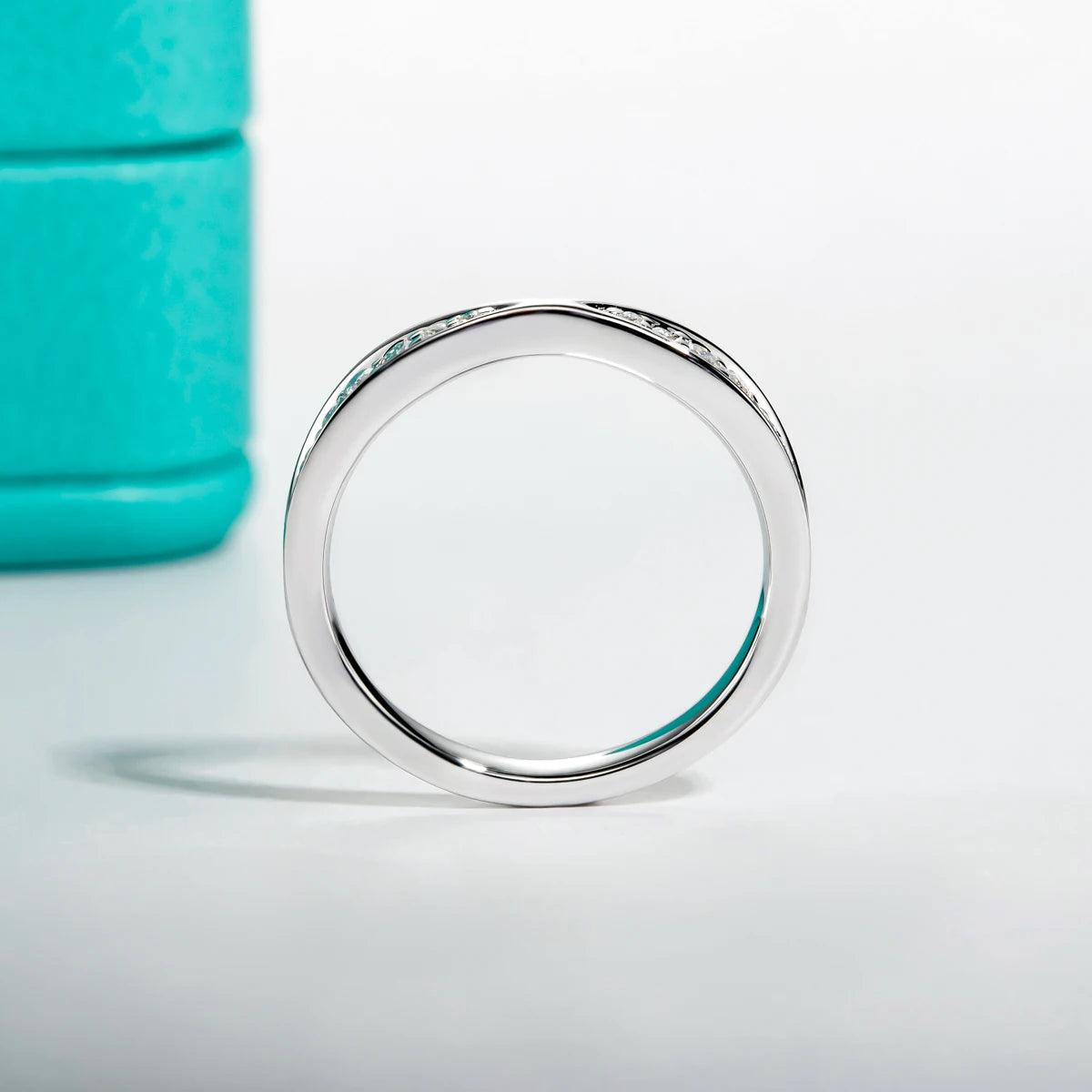 Bow Tie Moissanite Wedding Band Ring